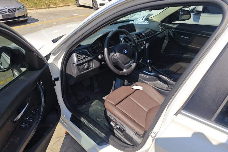 Used BMW 3 Series 2018 320Li Fashion Model
