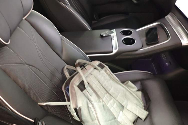 Used XPeng X9 2024 702 Ultra-Long Range Max