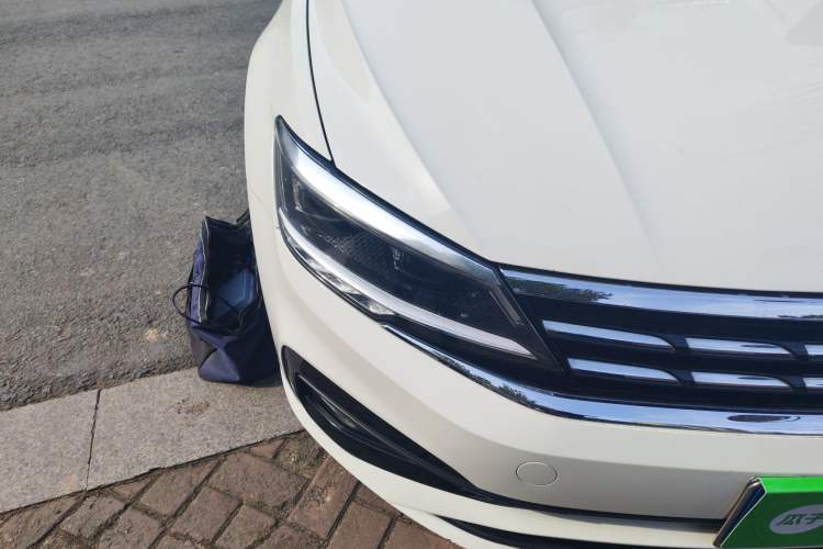 Used Volkswagen Lamando 2019 280TSI DSG Comfort Edition China VI standard Right Front Headlight