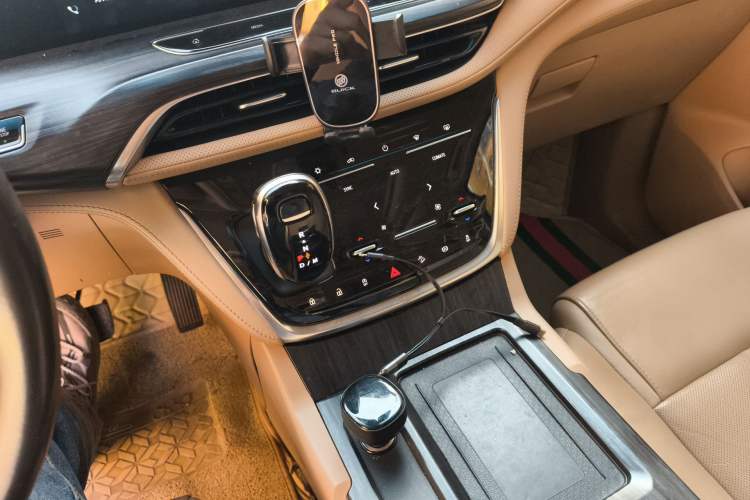 Used Buick GL8 2020 ES Land Cruiser 653T Luxury Model
