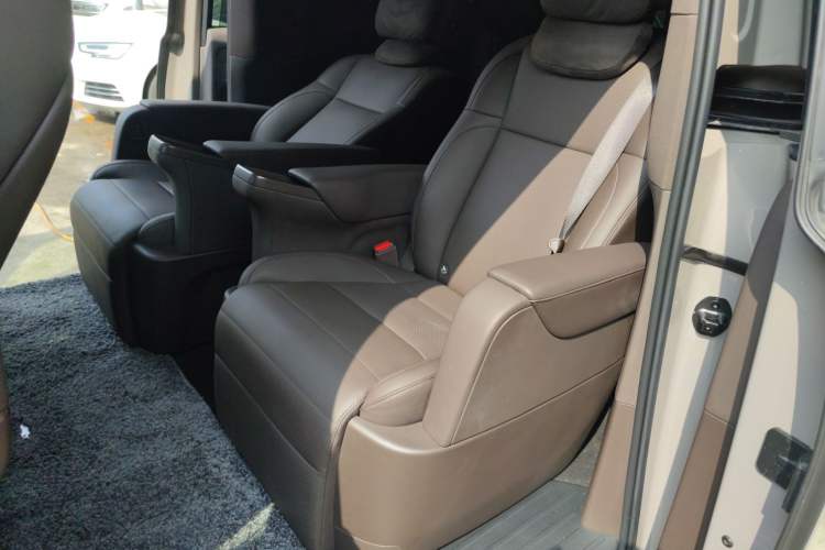 Used Li Auto MEGA 2024 Ultra Model
