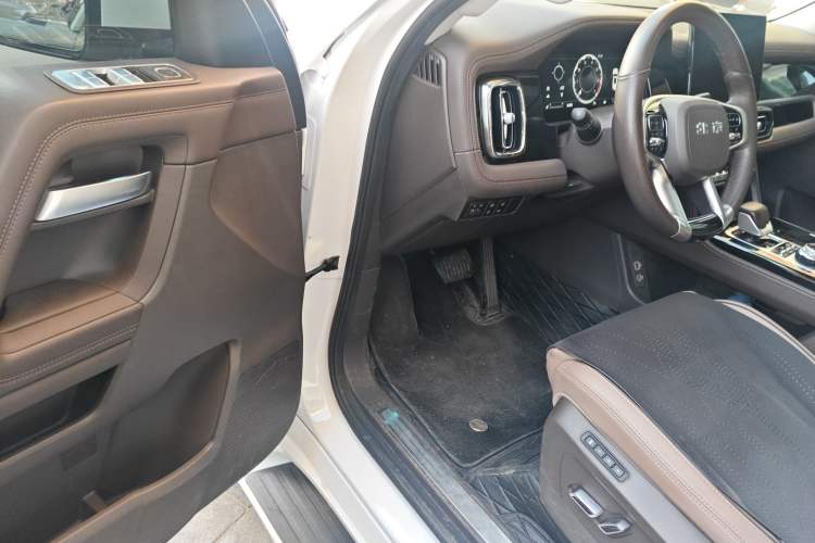 Used BAIC Off-Road BJ60 2022 2.0T May Day Edition Five Seats Driver Seat