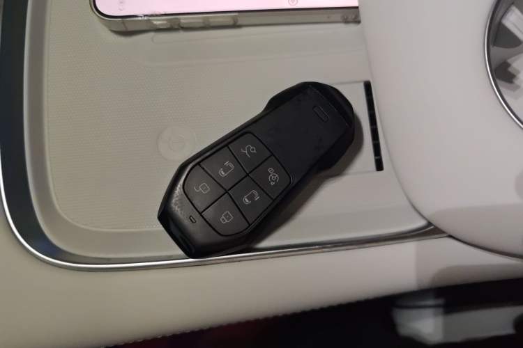 Used XPeng X9 2024 702 Ultra-Long Range Pro