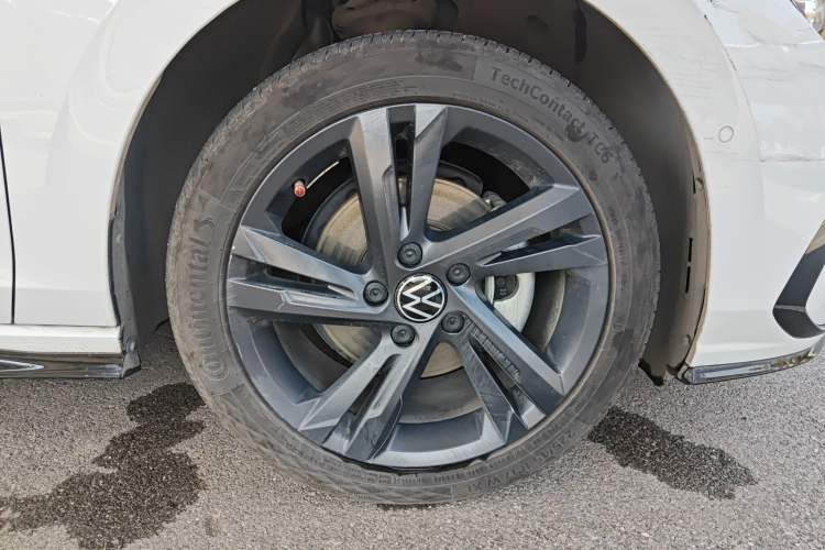 Used Volkswagen Golf 2023 Facelift 280TSI DSG R-Line Lite