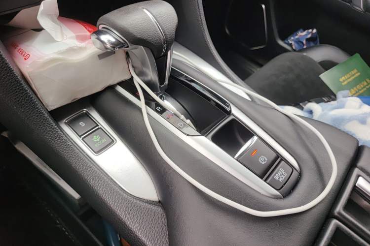 Used Honda Avancier 2017 240TURBO Two-Wheel Drive Elite Edition Gear Lever