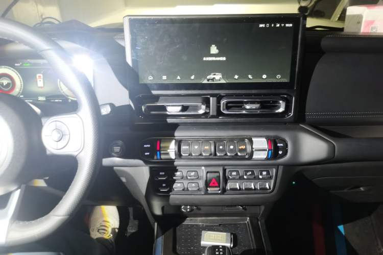 Used 212 T01 2024 2.0T Mechanic
