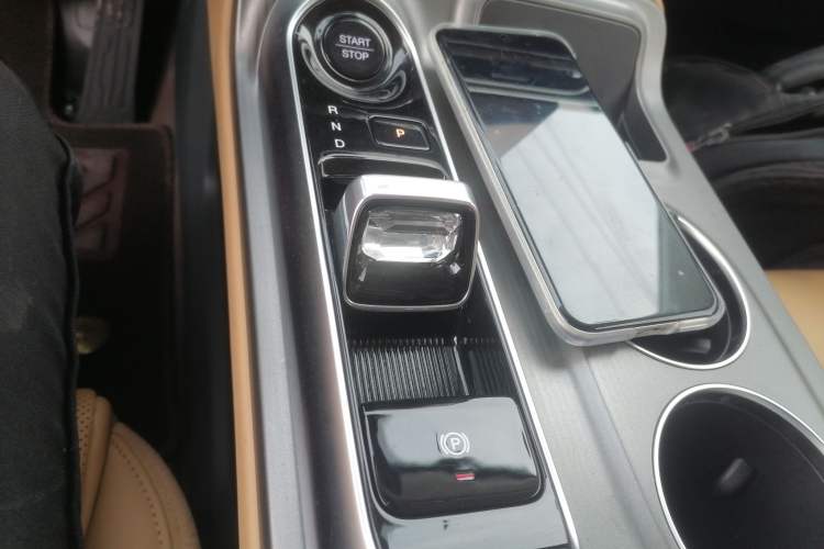 Used GAC Trumpchi E8 New Energy 2024 150km MAX Gear Lever