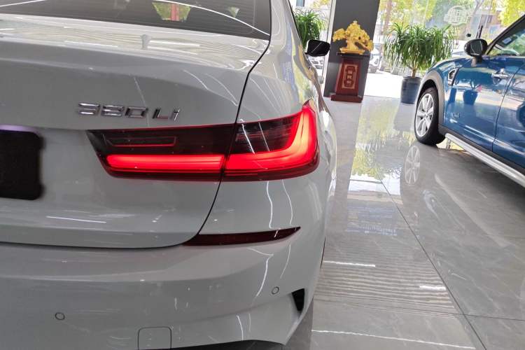 Used BMW 3 Series 2022 Restyled 320Li M Sport Package
