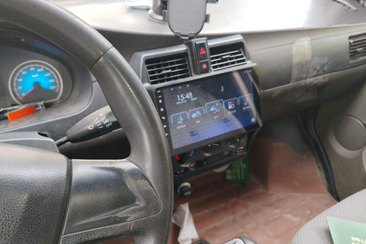 Used Wuling EV50 2021 Van Logistics Vehicle Lishen 41.6 kWh Electric Control System