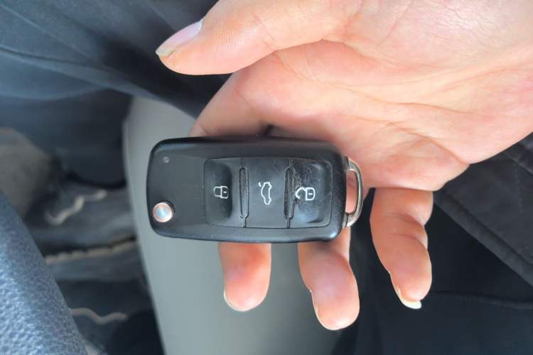 Used Skoda Rapid 2015 1.6L Manual Smart Selection Model