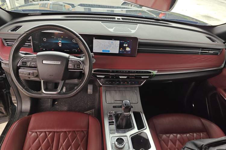 Used JETOUR X70 PLUS 2023 1.5T Manual Warrior PRO 7-Seater Center Console