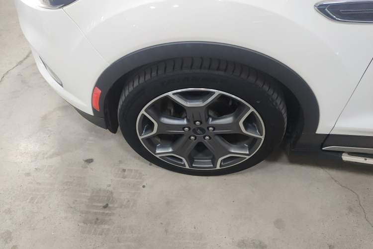 Used Ford Kuga 2018 EcoBoost 180 Two-Wheel-Drive Cognac Special Edition
