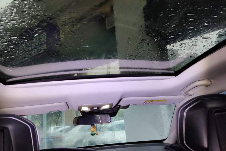 Used Changan UNI-V iDD 2023 Zhidian iDD 1.5T 113km Smart & Fun Version (Rapid Edition)