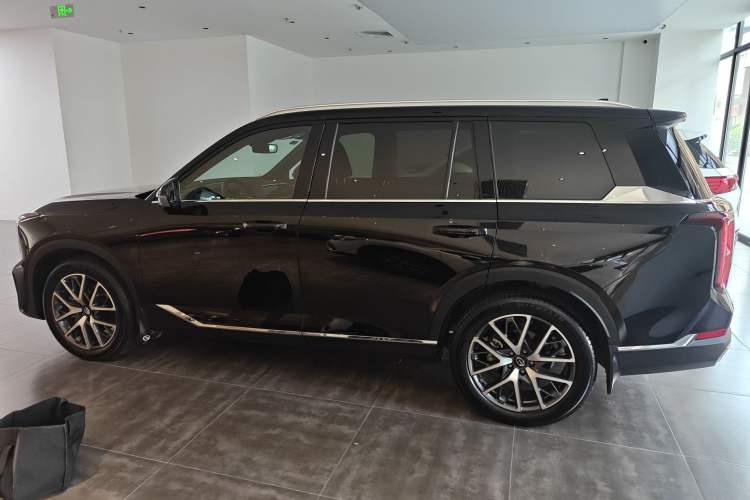 Used GAC Trumpchi GS8 2025 Linghang Series 2.0 TGDI Two-Wheel-Drive Luxury Edition 5 Seats
