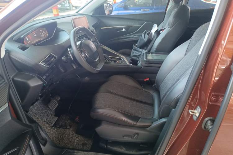 Used Peugeot 4008 2017 350THP Elite Edition Left Front Seat