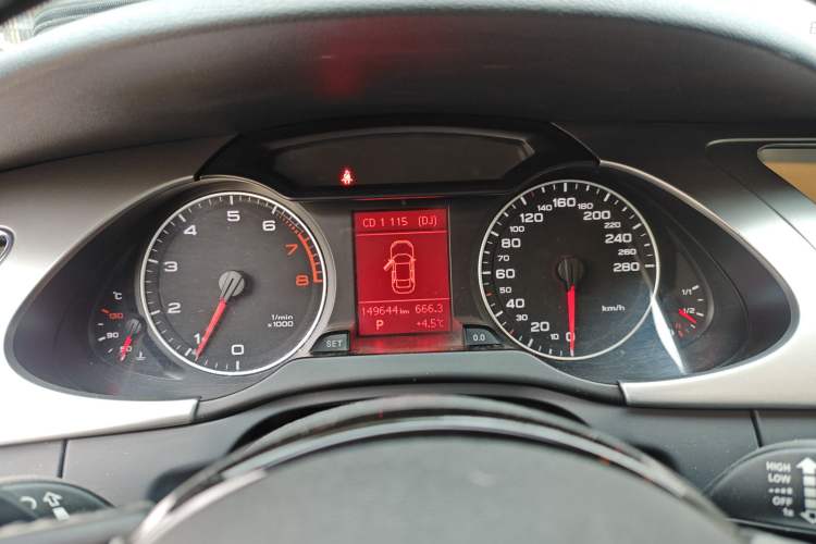 Used Audi A4L 2011 2.0 TFSI Standard Model