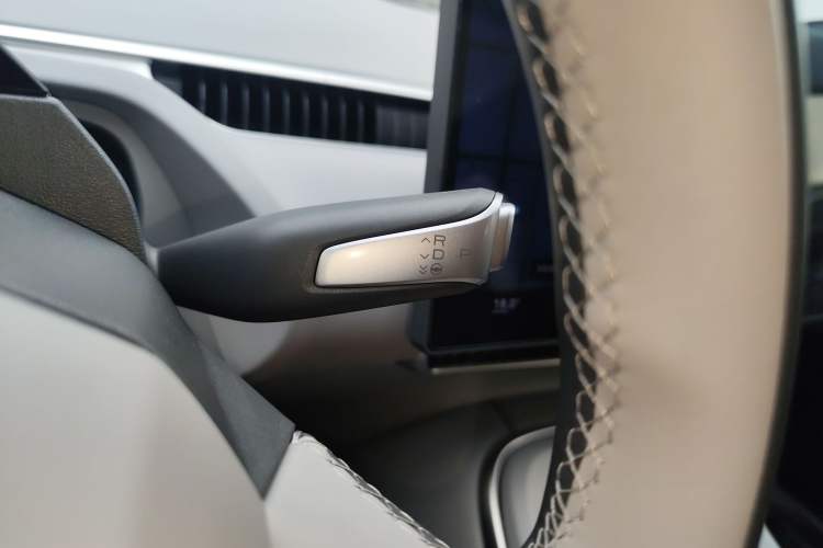 Used XPeng MONA M03 2024 515 Long-Range Gear Lever