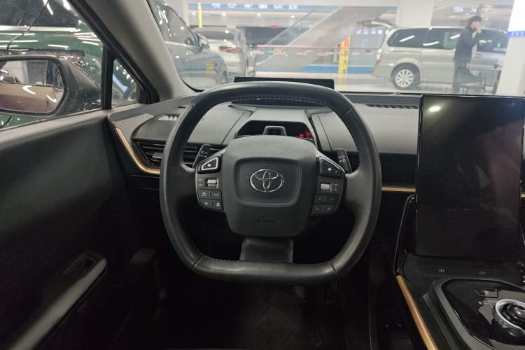 Used Toyota bZ3 2023 616 km Long-Range Premium
