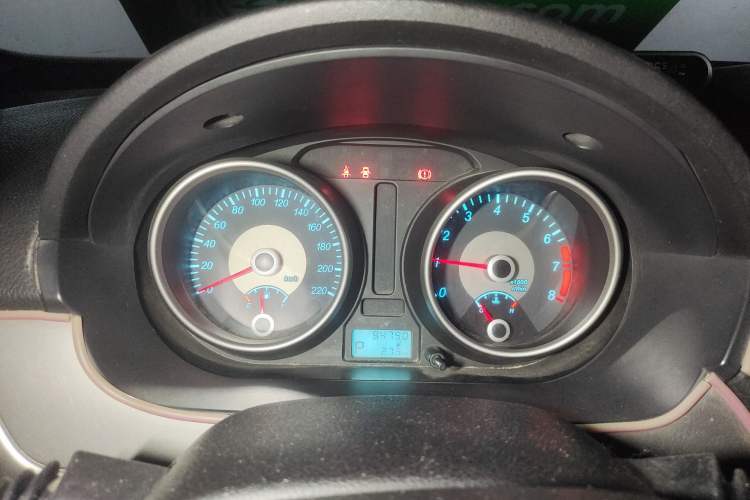 Used Buick Excelle 2013 1.5L Automatic Classic Model
