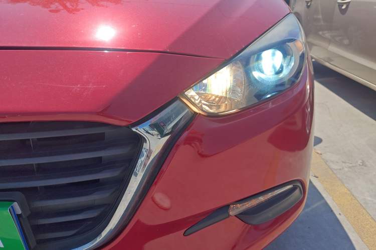 Used Mazda 3 Axela 2017 Sedan 1.5L Automatic Comfort Model Emission Standard China V