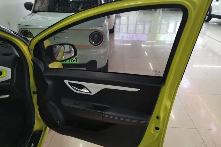 Used SOL E10X 2021 302 km Range Luxury Version 30.2 kWh