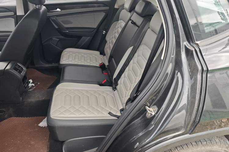 Used Volkswagen Tayron 2023 330TSI Two-Wheel-Drive Luxury Plus Advanced Version