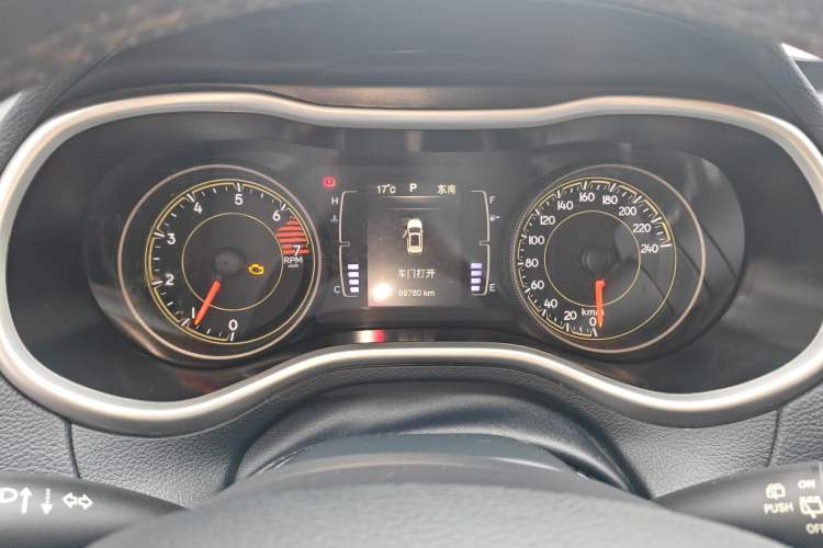 Used Jeep Cherokee 2016 2.4L Leading Edition
