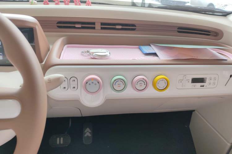 Used Bestune Pony 2025 222km Range Agile Horse Audio And AC Panel