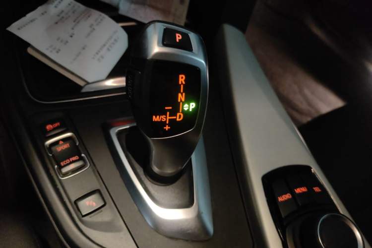 Used BMW 3 Series 2015 320Li Fashion Model Gear Lever