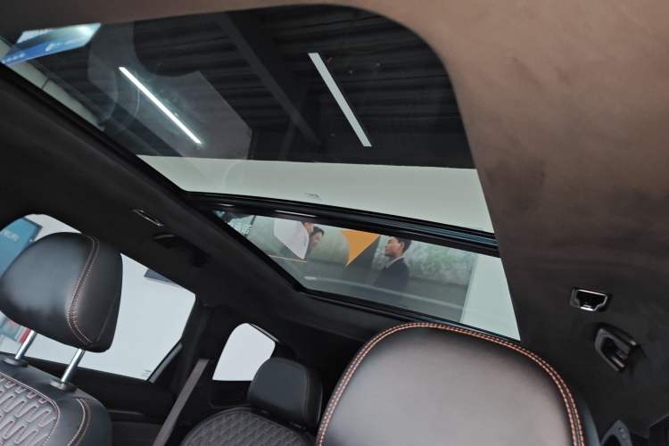 Used Geely Auto Haoyue L 2025 2.0T DCT Luxury Edition