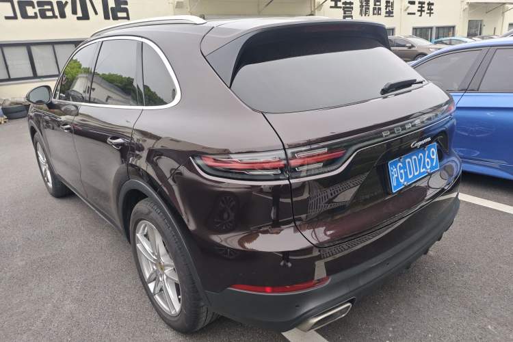 Used Porsche Cayenne 2018 Cayenne 3.0T Rear Left 45 Deg