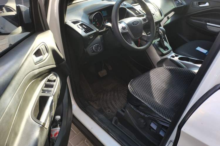 Used Ford Kuga 2013 1.6L GTDi Two-Wheel-Drive Comfort Model
