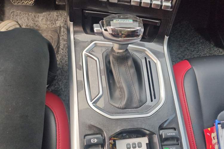 Used Haval H4 2018 Blue Label 1.5 GDIT DCT Fashion Edition Gear Lever