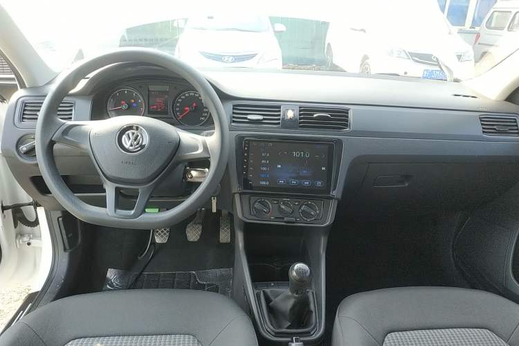 Used Volkswagen Santana 2021 1.5L Manual Fashion Edition
