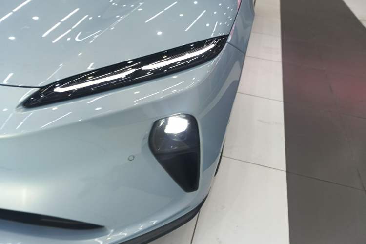 Used Nio ET5T 2023 75 kWh Touring Left Front Headlight