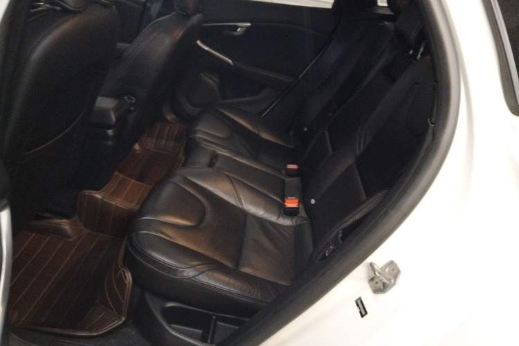 Used Volvo V40 2019 T3 Zhiyi Edition
