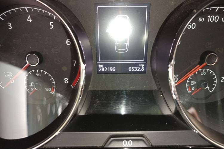 Used Volkswagen Lamando 2015 280TSI DSG Comfort Edition
