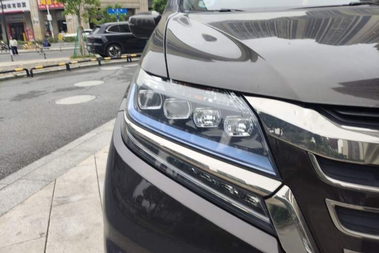 Used Honda Elysion 2019 2.0L Hybrid Luxury Edition
