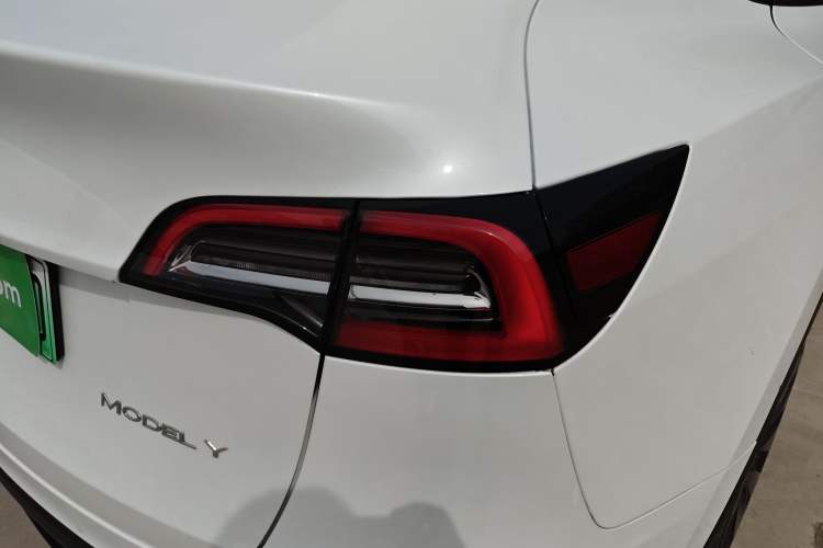 Used Tesla Model Y 2022 Rear-Wheel-Drive Version
