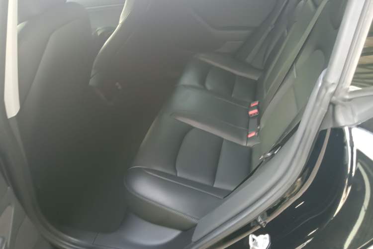 Used Tesla Model 3 2019 Long-Range Rear-Wheel-Drive Version

