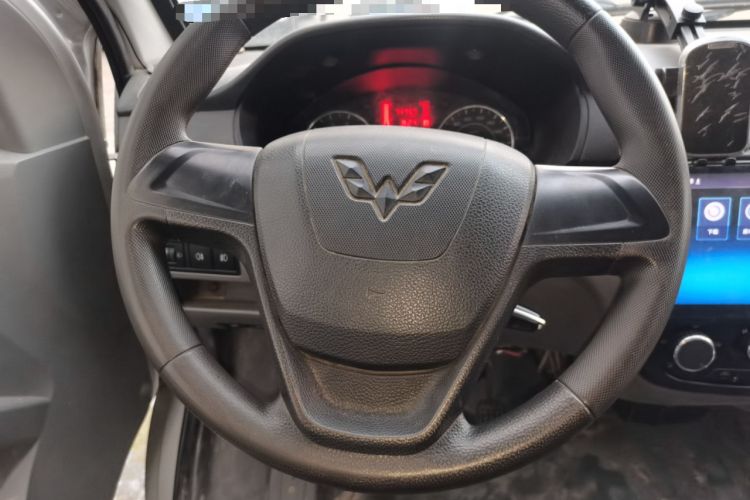 Used Wuling Zhiguang 2015 1.2L S Practical Model LSI
