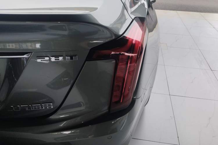 Used Cadillac CT5 2023 28T Luxury Edition (Standard Version) Right Rear Taillight