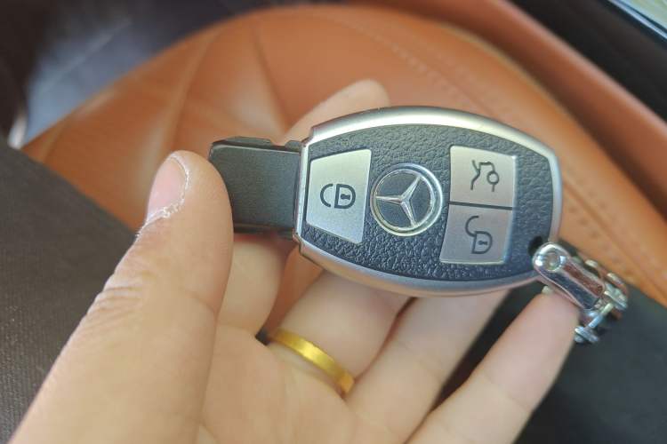 Used Mercedes-Benz S-Class 2012 S 300 L Business-Class Grand Edition Vehicle Key