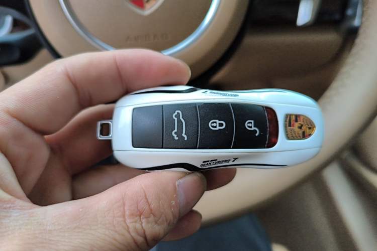 Used Porsche Cayenne 2011 Cayenne S 4.8L