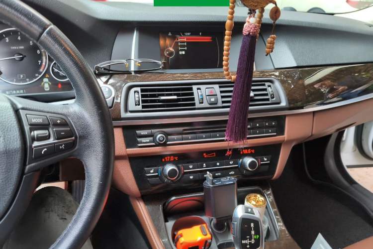 Used BMW 5 Series 2014 525Li Leading Model