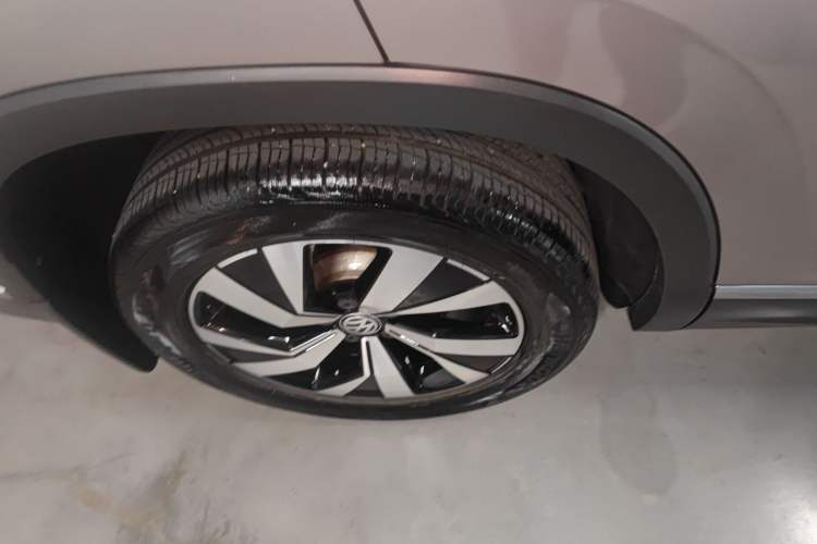 Used Volkswagen Tayron 2021 280TSI Two-Wheel Drive Luxury Smart Connectivity Version Right Rear Wheel Hub