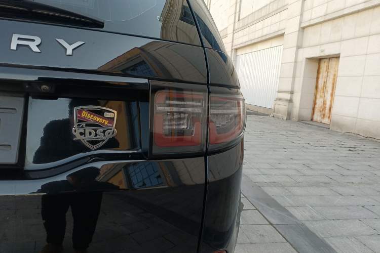 Used Land Rover Discovery Sport 2020 249 PS R-Dynamic Performance Edition
