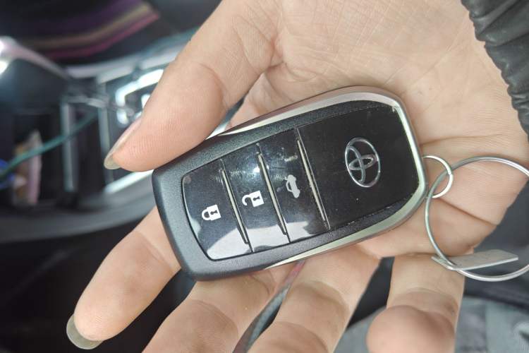 Used Toyota Corolla 2017 Revised Version 1.2T S-CVT GLX-i
