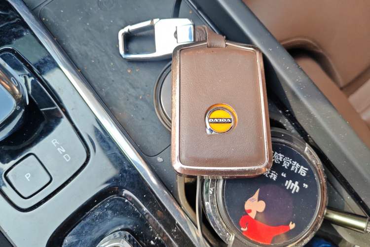 Used Volvo XC60 2023 B5 4x4 Smart Luxury Edition