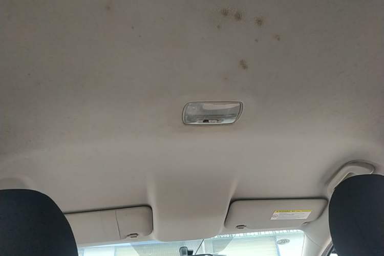 Used Honda Fit 2014 1.5L LX CVT Comfort Model Headliner